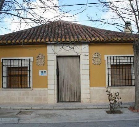 Los Ferroviarios Estacion de Chinchilla Exterior foto